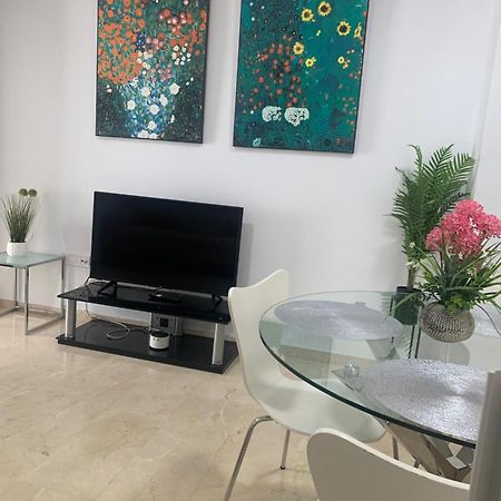 Beach And City Apartment A 50M De La Playa Fuengirola Ngoại thất bức ảnh